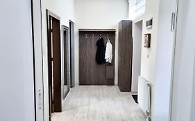 Simi Central Apartment